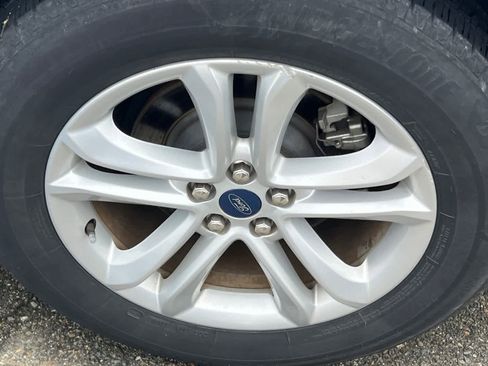 Used 2020 Ford Edge SEL image 18