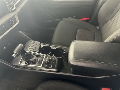 Used 2023 Kia Sportage LX image 25