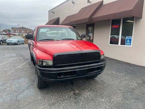 Used 1998 Dodge Ram 1500 Truck 2WD Regular Cab image 2