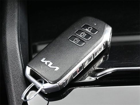 Used 2023 Kia Sportage SX Prestige image 30