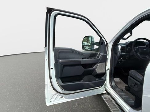 Used 2025 Ford F150 Lariat w/ Tow/Haul Package AWD/4WD image 37