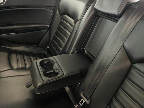 Used 2019 Ford Edge SEL w/ Equipment Group 201A AWD/4WD image 28