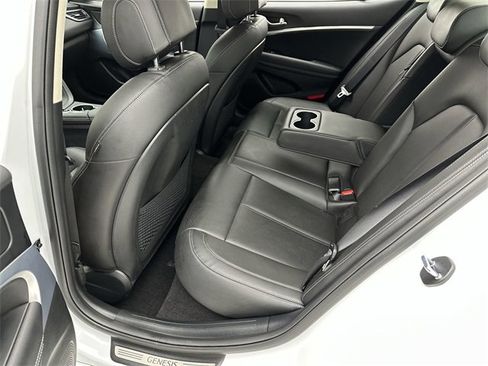 Used 2023 Genesis G70 2.0T image 22