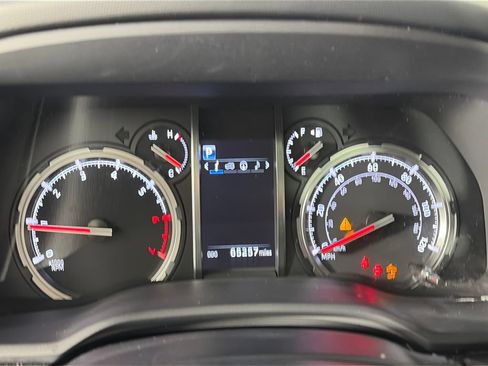 Used 2020 Toyota 4Runner TRD Off-Road Premium w/ Moonroof Package AWD/4WD image 15