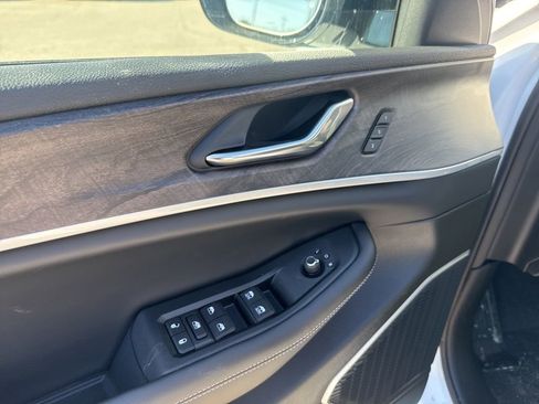 New 2026 Jeep Grand Cherokee Limited image 21