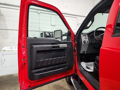 Used 2016 Ford F250 Lariat w/ Lariat Ultimate Package AWD/4WD image 5