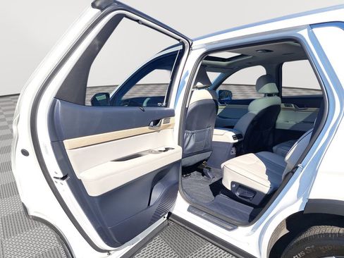 Used 2023 Hyundai Palisade Limited image 13