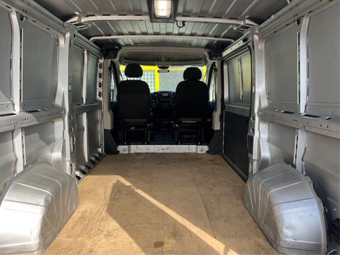 Used 2021 RAM ProMaster 2500 w/ Convenience Group image 28