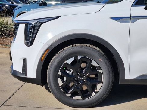 New 2026 Kia Sorento S w/ S Panoramic Sunroof Package FWD image 5
