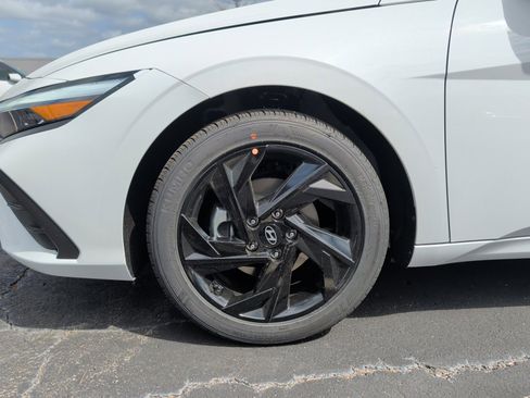 New 2026 Hyundai Elantra Sport FWD image 27