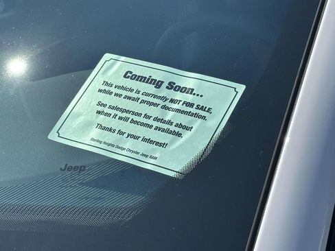 Used 2024 Jeep Grand Cherokee Altitude image 31