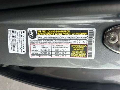 New 2025 Volkswagen Atlas SE image 31