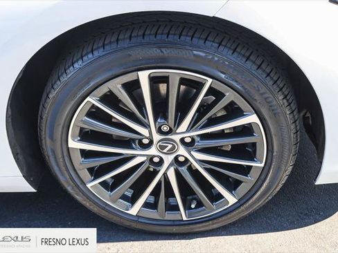 Certified 2024 Lexus ES 350 w/ Premium Package FWD image 9