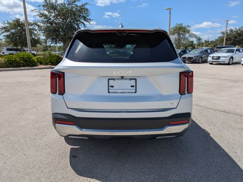 Certified 2025 Kia Sorento SX Prestige AWD/4WD image 5