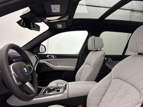 New 2026 BMW X5 xDrive50e w/ M Sport Package AWD/4WD image 24