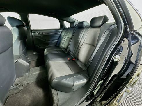 Used 2018 Honda Accord Sport image 27