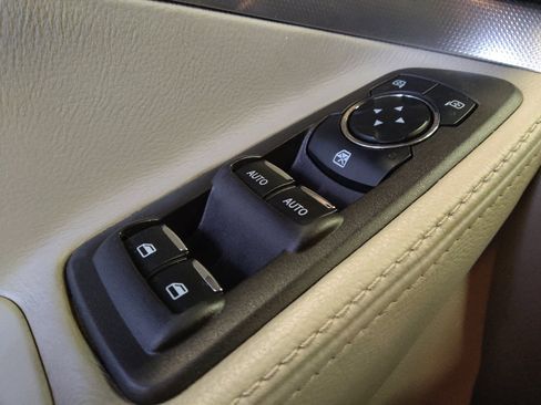 Used 2014 Ford Explorer XLT w/ Equipment Group 202A FWD image 27