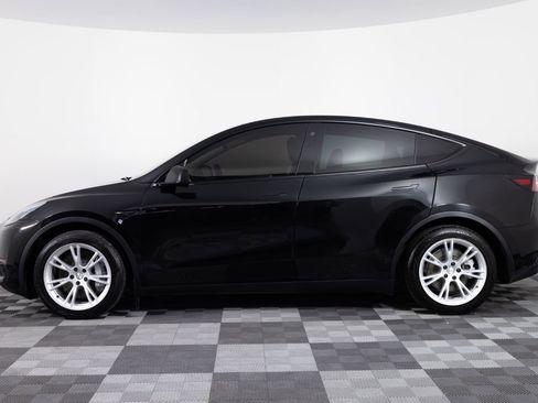 Used 2021 Tesla Model Y Long Range image 3