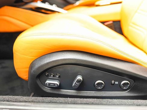 Used 2016 Ferrari California T RWD image 32