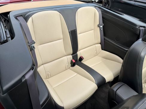 Used 2011 Chevrolet Camaro LT RWD image 17
