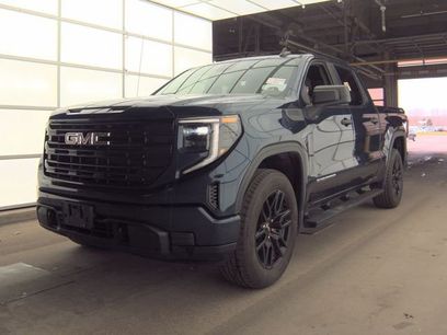 Used 2023 GMC Sierra 1500 Pro w/ Graphite Edition
