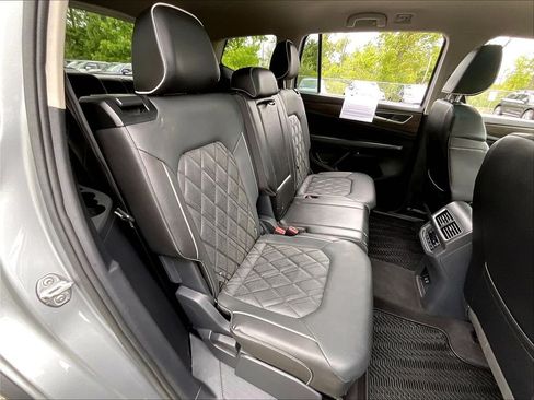Used 2024 Volkswagen Atlas SEL Premium R-Line AWD/4WD image 16