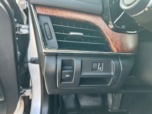 Used 2019 Cadillac CTS Luxury RWD image 17
