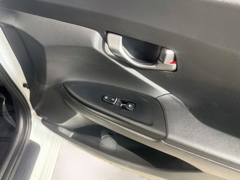 Used 2020 Hyundai Veloster 2.0 Premium FWD image 30