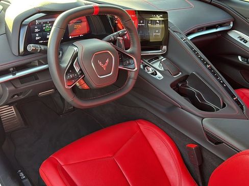 Used 2025 Chevrolet Corvette Stingray Convertible w/ 1LT image 9