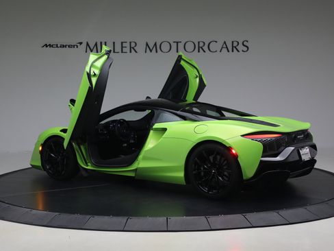 Used 2023 McLaren Artura image 16