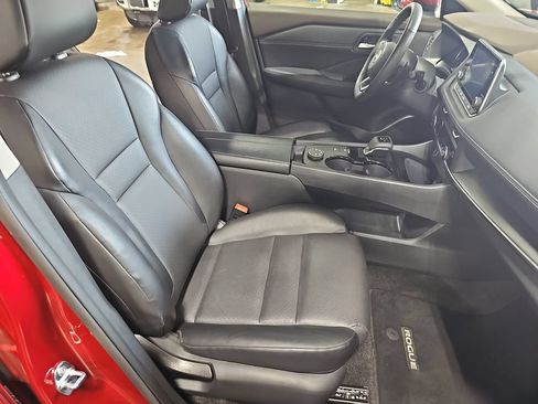 Used 2023 Nissan Rogue SV w/ SV Premium B Package AWD/4WD image 10