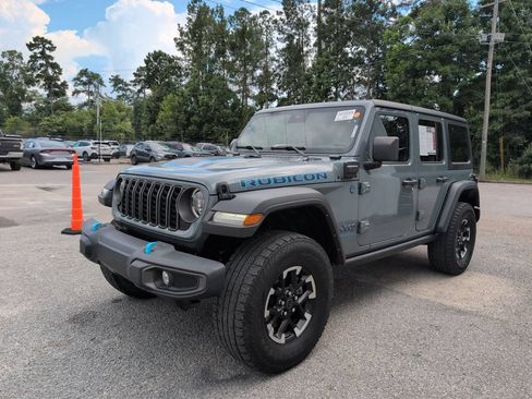 Used 2024 Jeep Wrangler Unlimited Rubicon 4xe AWD/4WD image 4