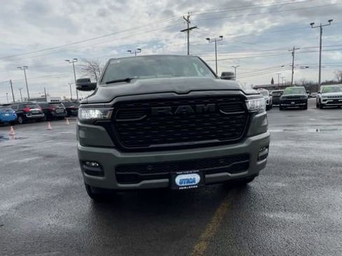 New 2026 RAM 1500 4x4 Crew Cab image 3
