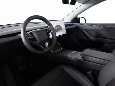 Used 2026 Tesla Model Y AWD image 12