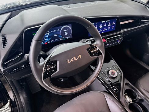 Used 2023 Kia Niro Wind w/ Wind Preserve Package FWD image 23