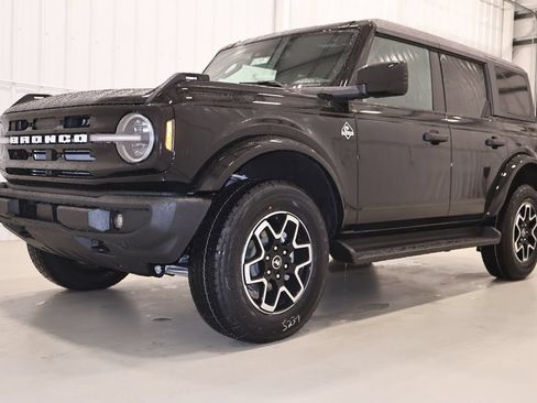 New 2026 Ford Bronco Outer Banks AWD/4WD image 5