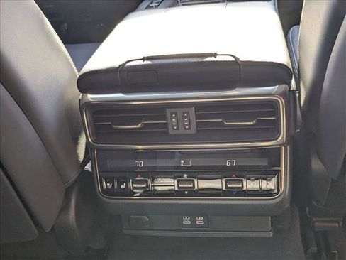 Used 2023 Lexus LX 600 4WD w/ Premium Package image 20