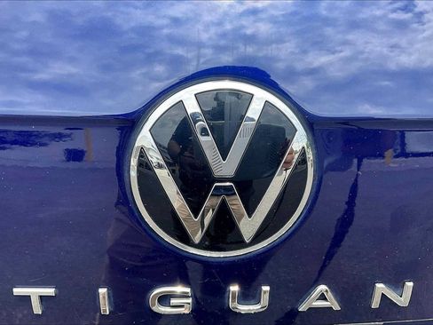 Used 2022 Volkswagen Tiguan SE AWD/4WD image 31