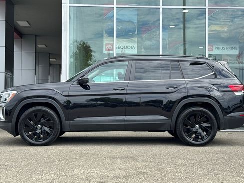Used 2026 Volkswagen Atlas SE AWD/4WD image 2