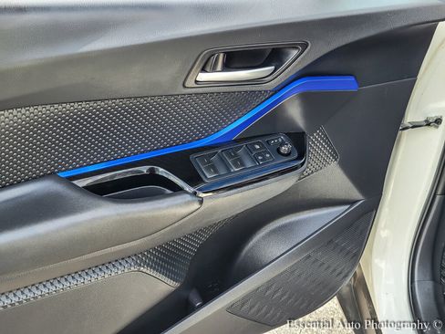 Used 2021 Toyota C-HR XLE image 15