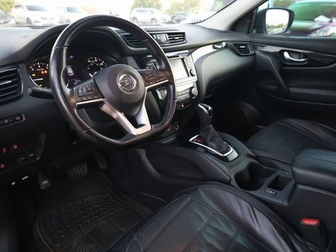 Used 2021 Nissan Rogue Sport SV image 10