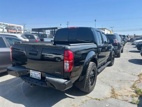 Used 2021 Nissan Frontier SV w/ Midnight Edition Floor Mats RWD image 6