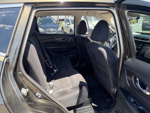 Used 2016 Nissan Rogue SV AWD/4WD image 20