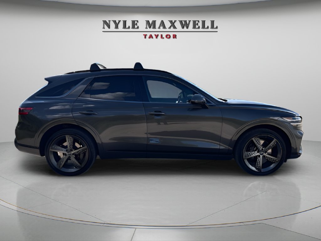 Used 2025 Genesis GV70 2.5T w/ Sport Prestige Package AWD/4WD image 4