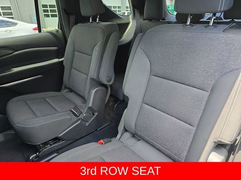 Used 2024 Chevrolet Traverse LT FWD image 14