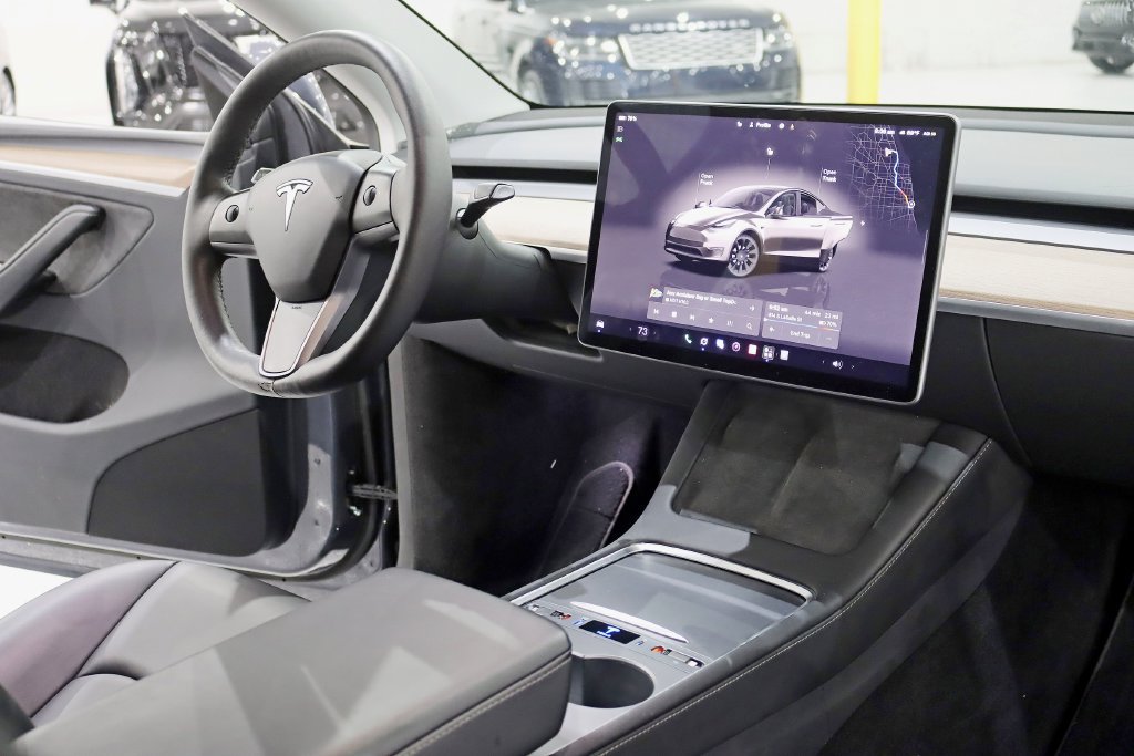 Used 2023 Tesla Model Y Long Range AWD/4WD image 33