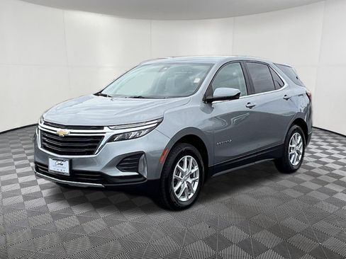 Used 2024 Chevrolet Equinox LT AWD/4WD image 3