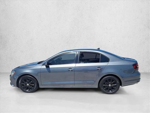 Used 2017 Volkswagen Jetta SE FWD image 9