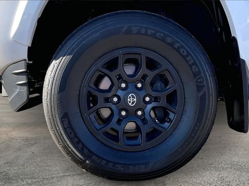 Used 2022 Toyota Tacoma 4x4 Double Cab image 8