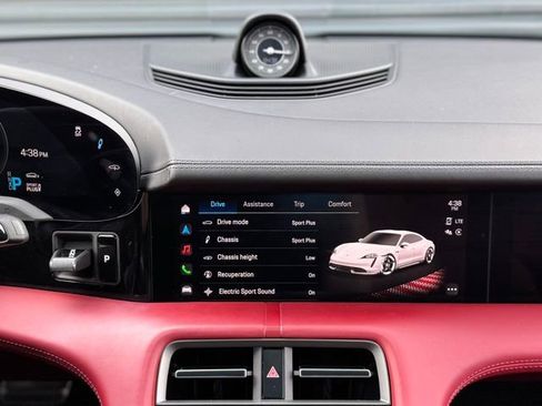 Used 2021 Porsche Taycan Turbo S image 28